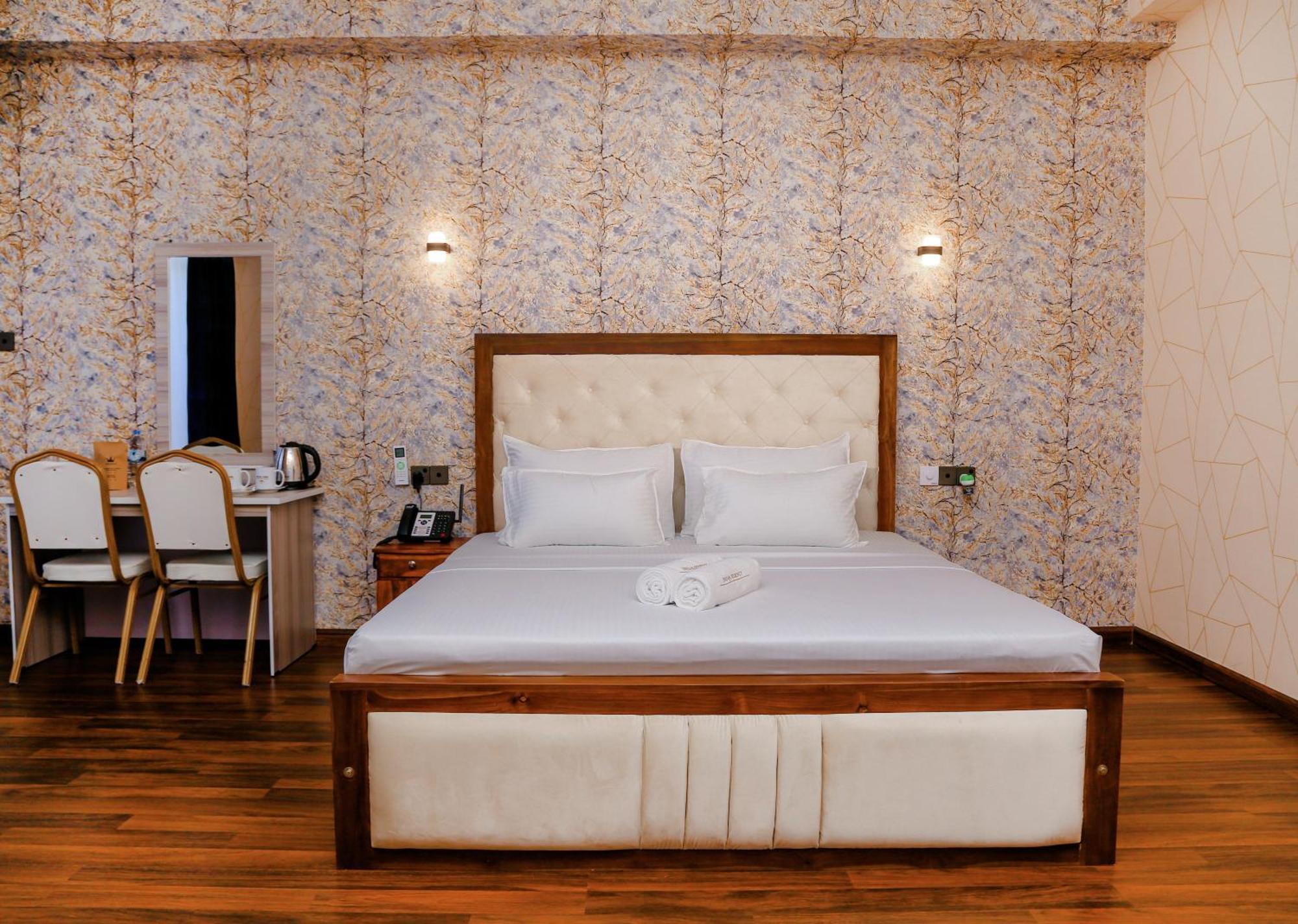 Crown Regency- Badulla Hotel Екстериор снимка