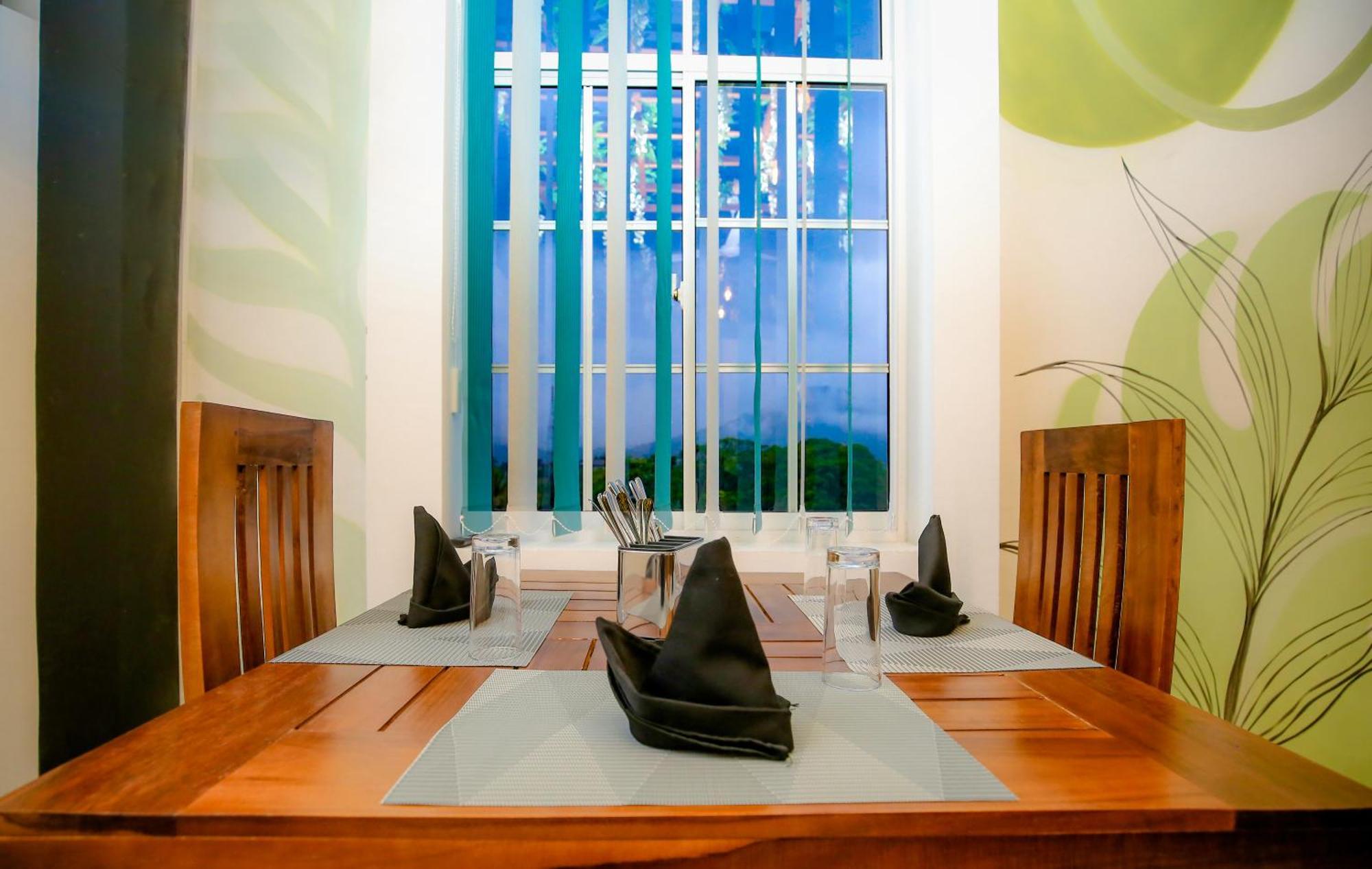 Crown Regency- Badulla Hotel Екстериор снимка