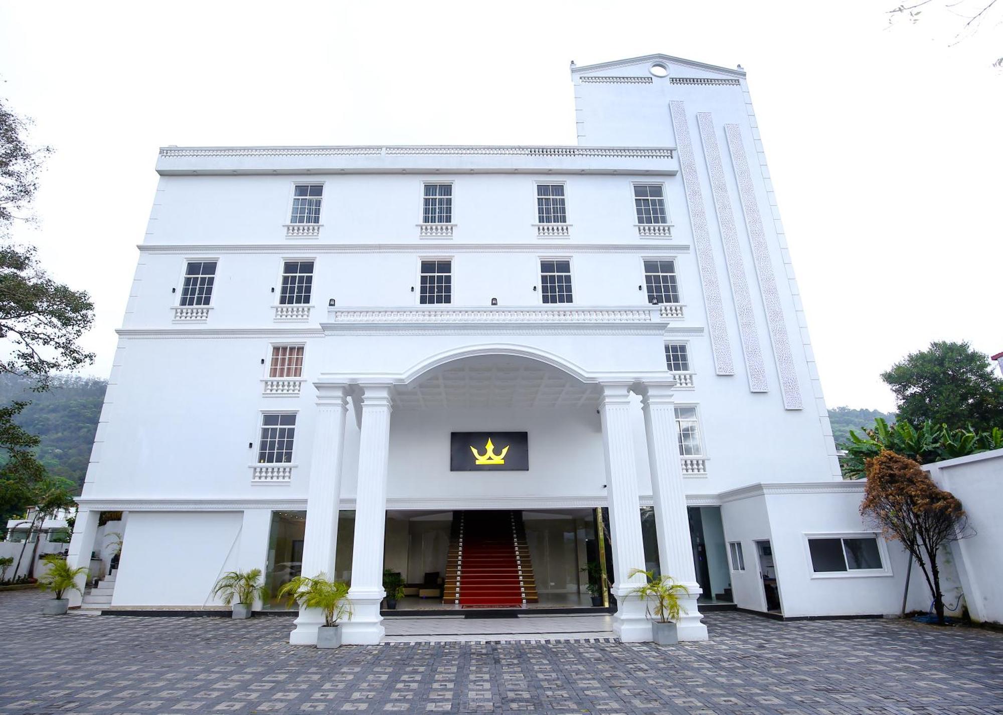 Crown Regency- Badulla Hotel Екстериор снимка