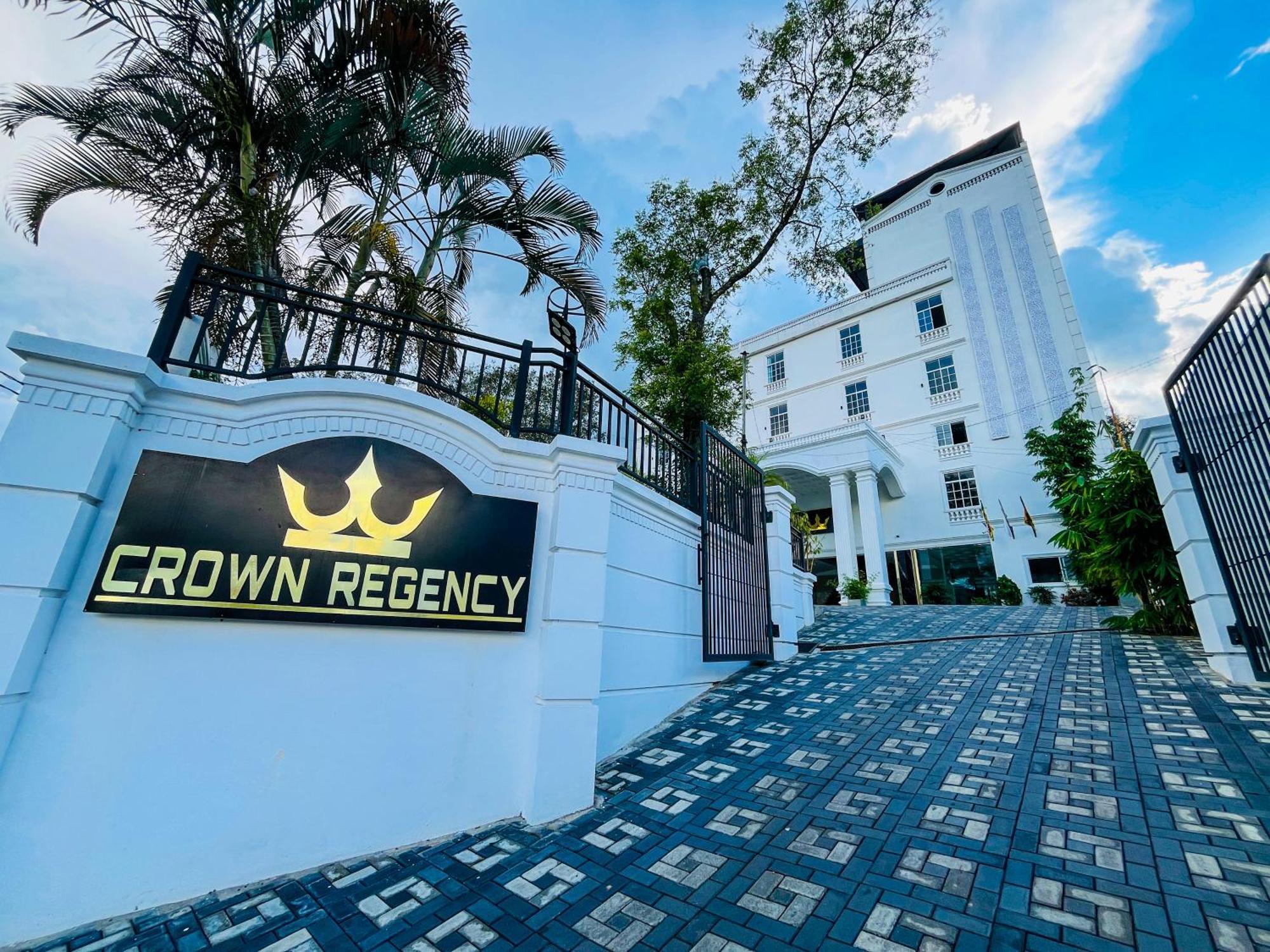 Crown Regency- Badulla Hotel Екстериор снимка